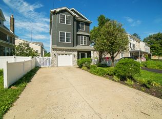 7240 Ridge Ave, Philadelphia, PA 19128