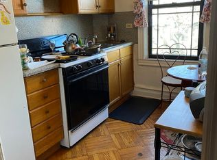 2145 38th St, Astoria, NY 11105