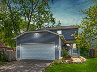 1645 Oak St, Hanover Park, IL 60133