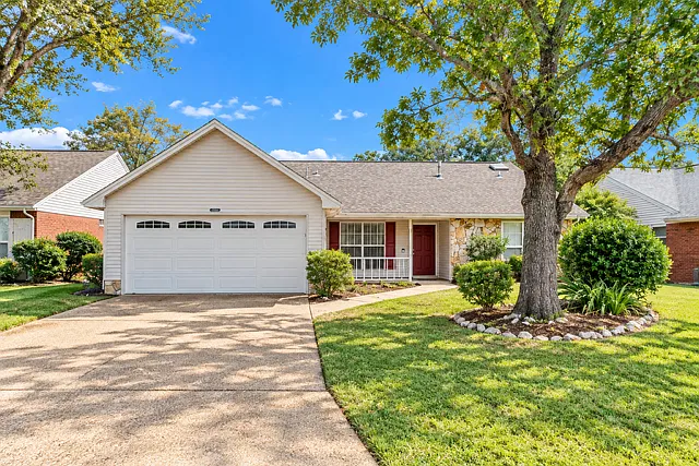 1567 Meadowbrook Ct