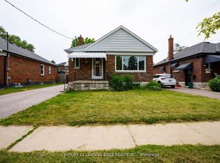 96 Oakes Ave, Oshawa, ON L1G6C6