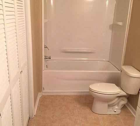 5th image of 202 E Dixon St