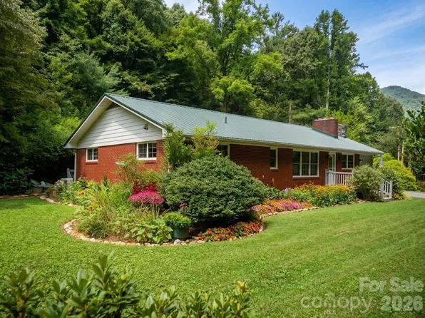 3829 Coxes Creek Rd, Burnsville, NC 28714
