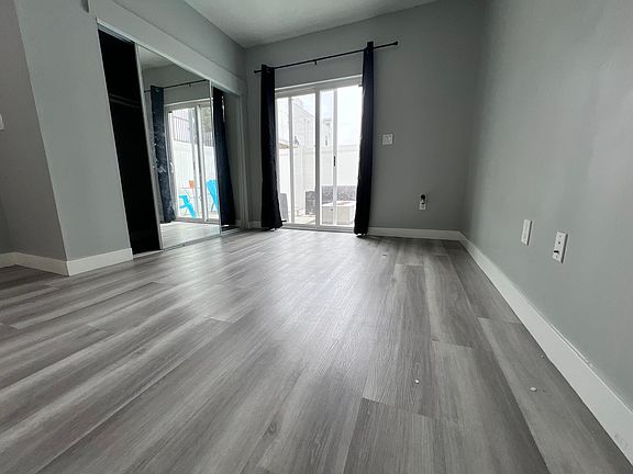 5th image of 11348 Hatteras St #B1