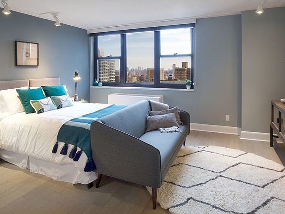 3rd image of 150 E 34th St APT 807