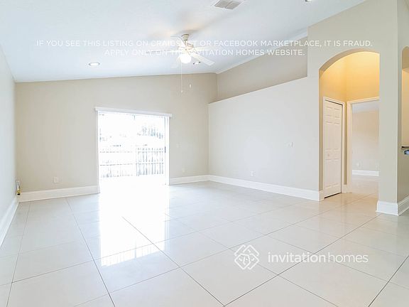 4th image of 7918 Hidden Hollow Dr