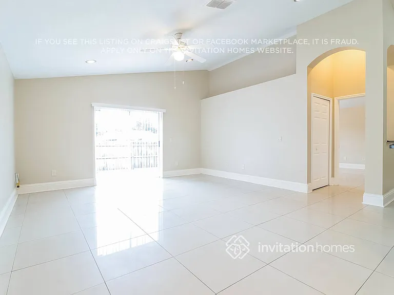 7918 Hidden Hollow Dr — Photo 4