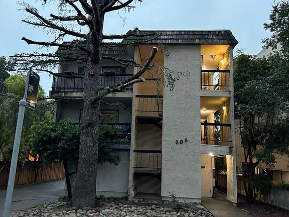 2nd image of 508 El Camino Real APT 6