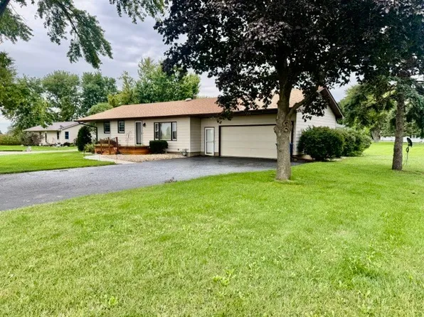 205 N Pond St, Lostant, IL 61334