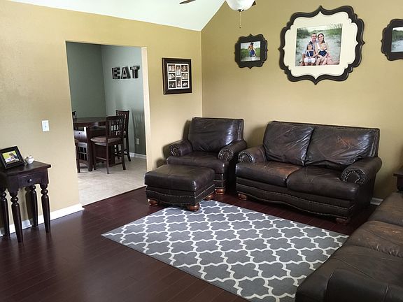 4th image of 291 Barrister Cir