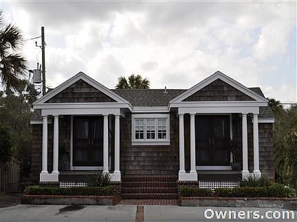 3rd image of 1451 Beach Ave