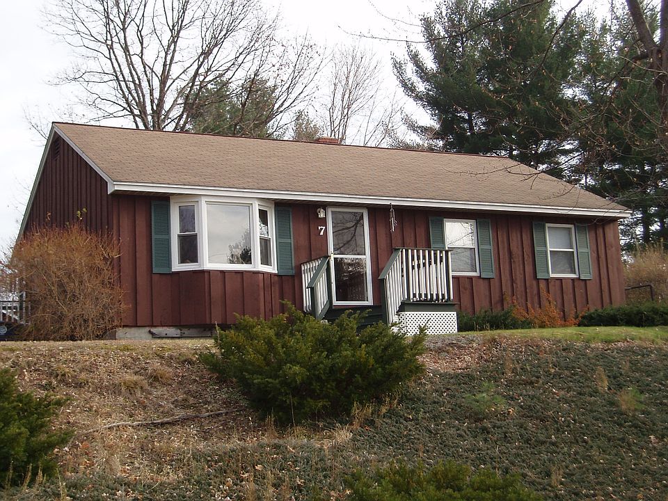 1st image of 7 Jalbert Dr
