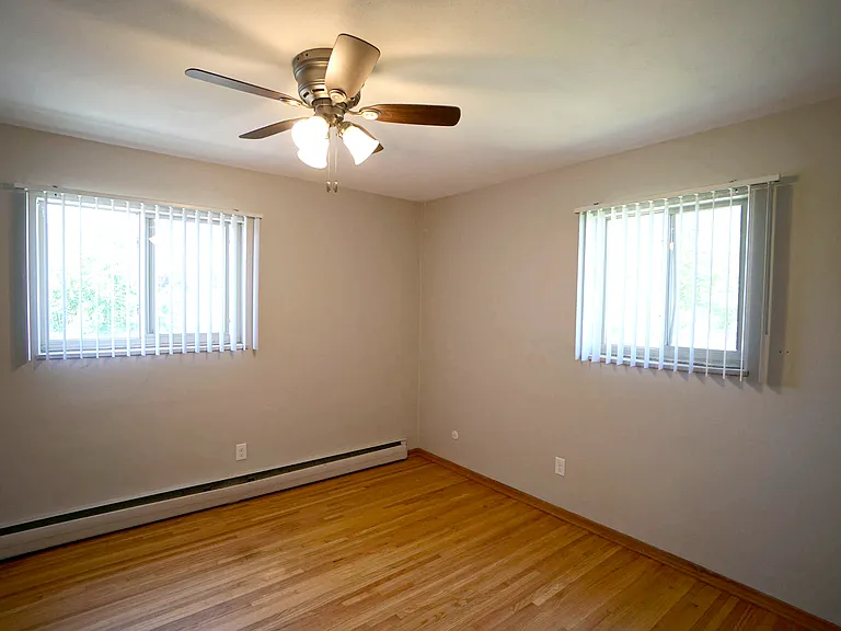Como Lake Estates — Photo 20