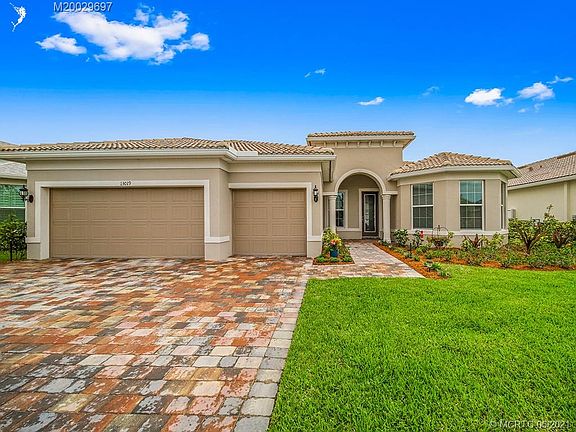 2nd image of 13019 SW Aureolian Ln