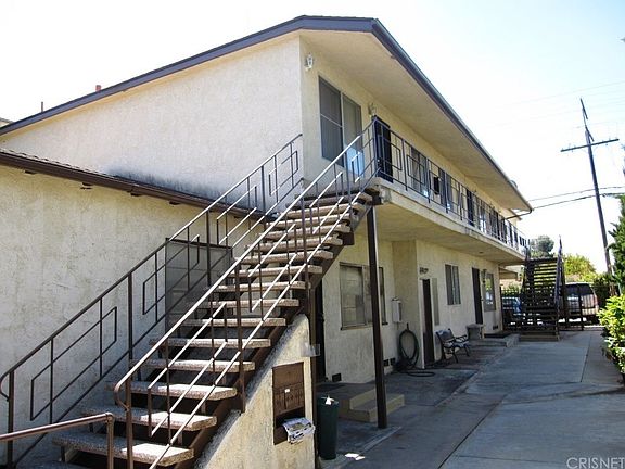 3rd image of 2426 20th St