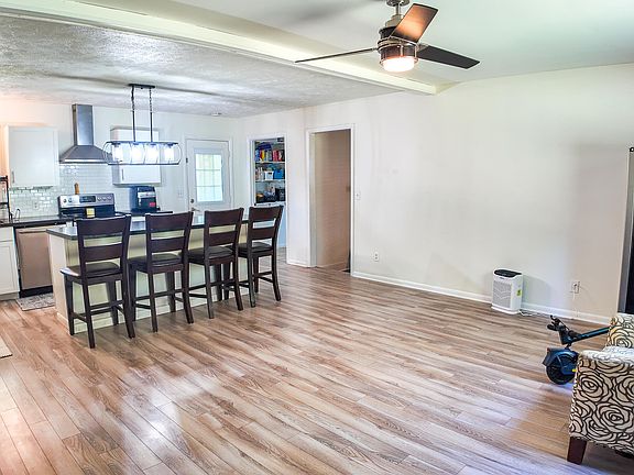 4th image of 750 Myrtle Road