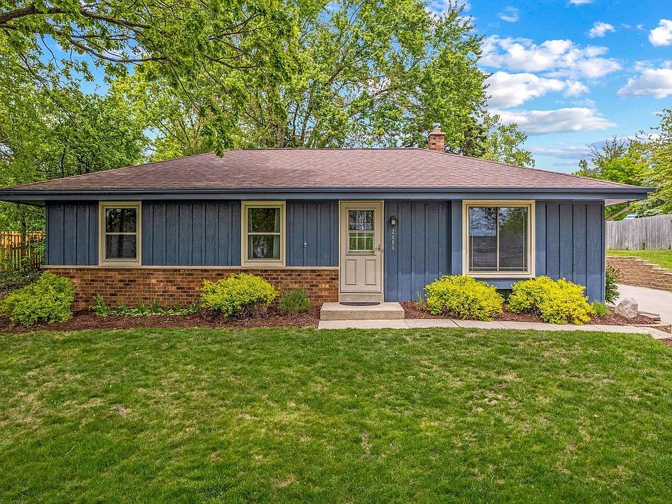 1st image of 2404 Brentwood DRIVE