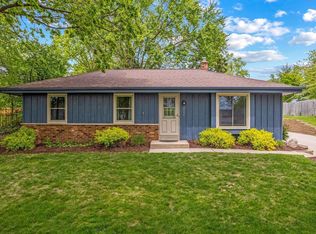 2404 Brentwood Dr, Waukesha, WI 53188