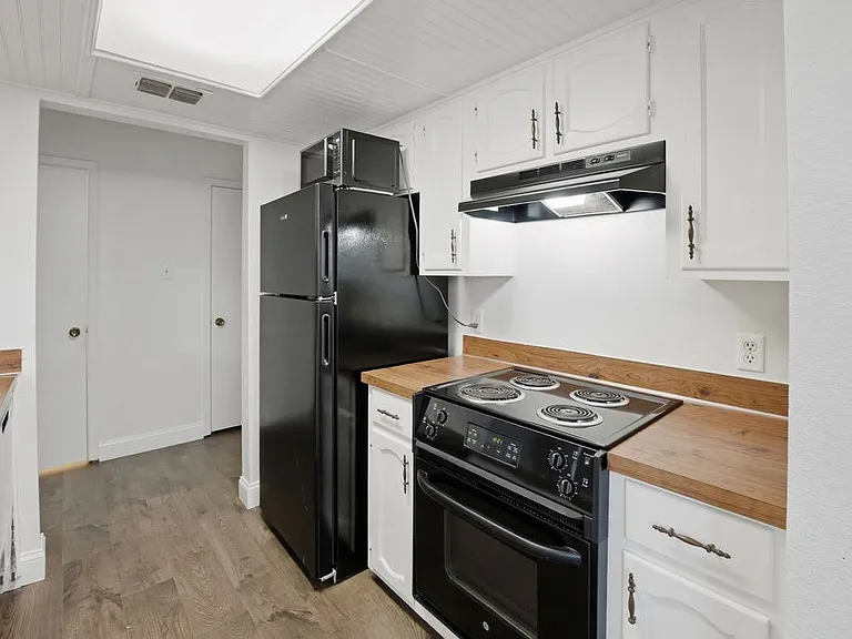 422 W Pecan Ave #C — Photo 6
