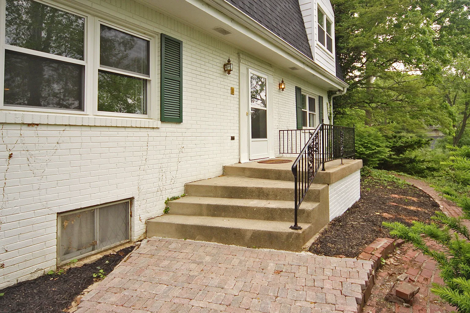 9158 Fall Creek Rd photo 1