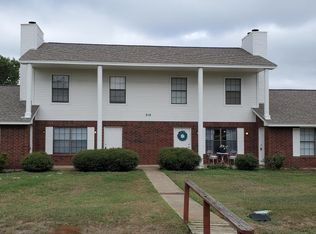 310 W 4th St APT D, Kennedale, TX 76060