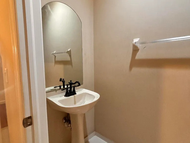 266 River Bluff Ln — Photo 12