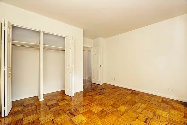 Rented by REAL New York | media 11