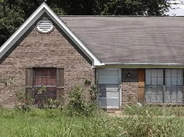 262 W Valley Ave, Holly Springs, MS 38635