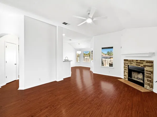 196 Musgrav, Kyle, TX 78640