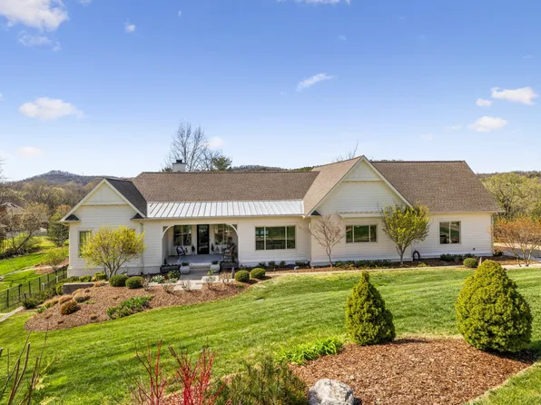 1903 Springcroft Dr, Franklin, TN 37067