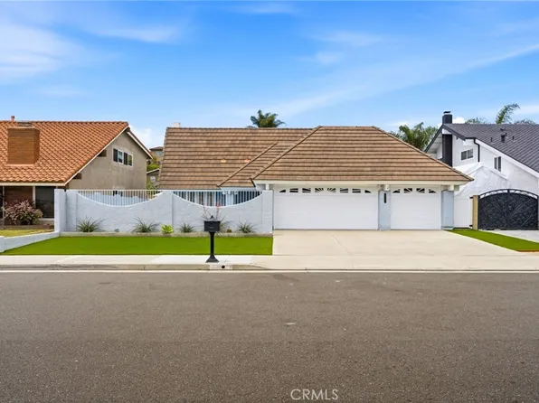 19151 Yacht Ln, Huntington Beach, CA 92646