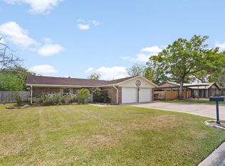 1003 Virginia St, Edna, TX 77957