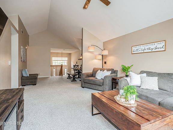4th image of 370 Ashford Cir Unit 2