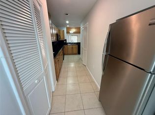3325 Oak Dr, Hollywood, FL 33021