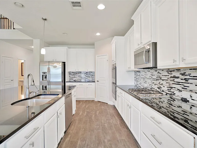 18 Garden Path Pl — Photo 16