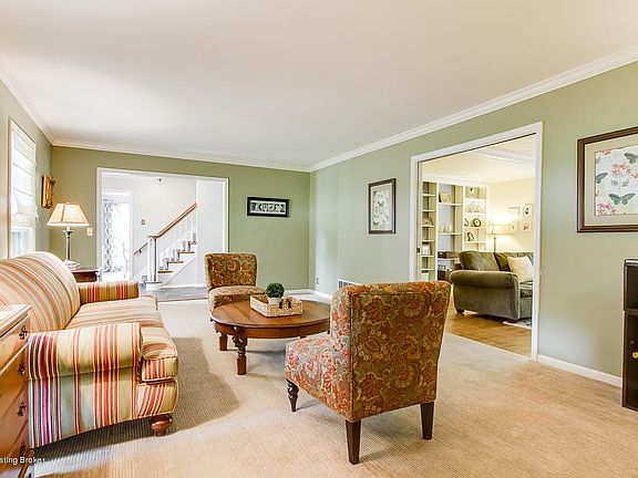 8900 Peterborough Dr-6