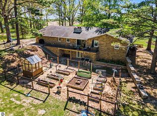 341 S Lincoln Rd, Mount Pleasant, MI 48858