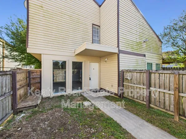 201-1 Fox Run Ave, Lafayette, LA 70508