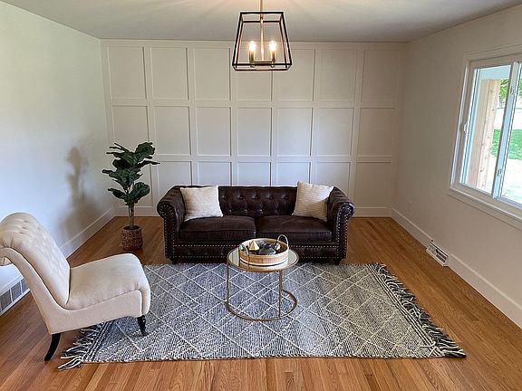 4th image of 3703 Braidwood Dr
