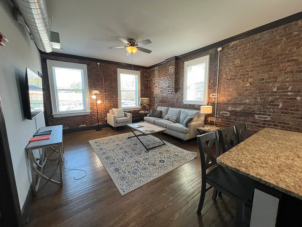 Building Photo - 60 N Market St #202