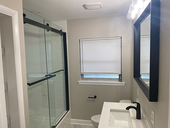 5th image of 103 S Franklin Blvd APT 4
