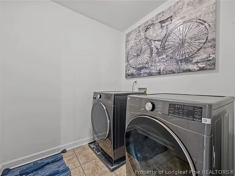 3825 Barnsdale Dr — Photo 35