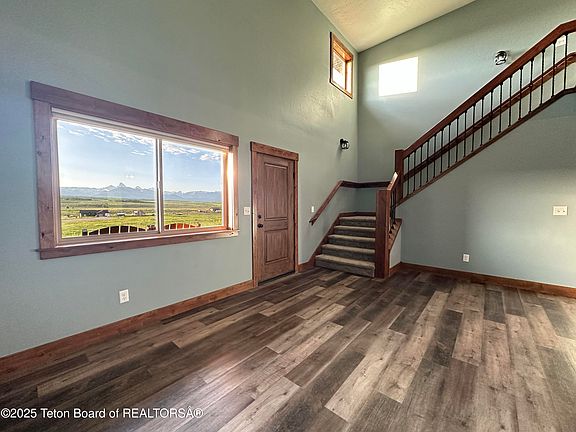 5th image of 9375 Shamrock Ln