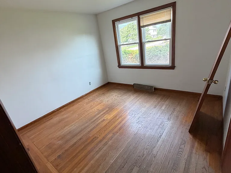 9 Honeyman Ave — Photo 7