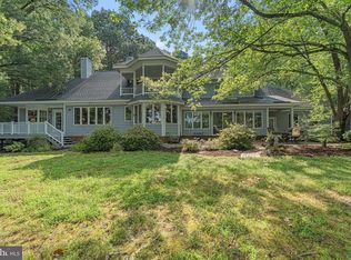 226 Crowder Point Dr, Reedville, VA 22539