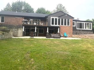 42230 Utica Rd, Sterling Heights, MI 48314