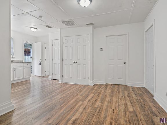3rd image of 317/319 Glenmore Ave