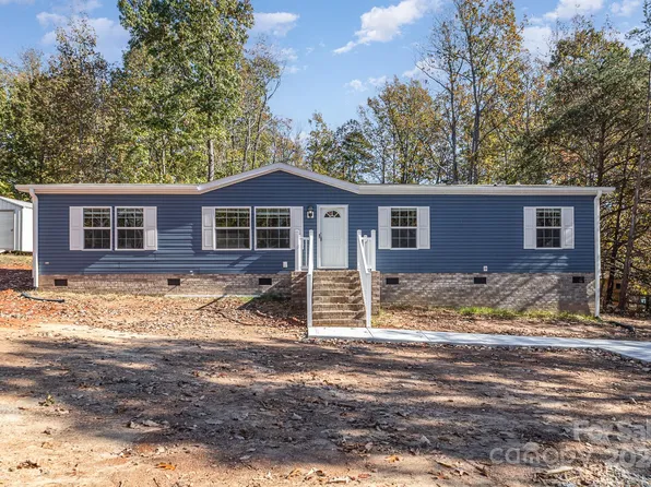 1014 Wesbrooke Ct, Bessemer City, NC 28016