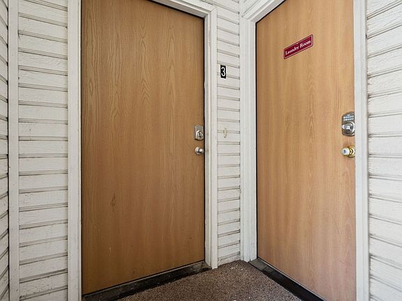 3rd image of 1919 11th Ave #3