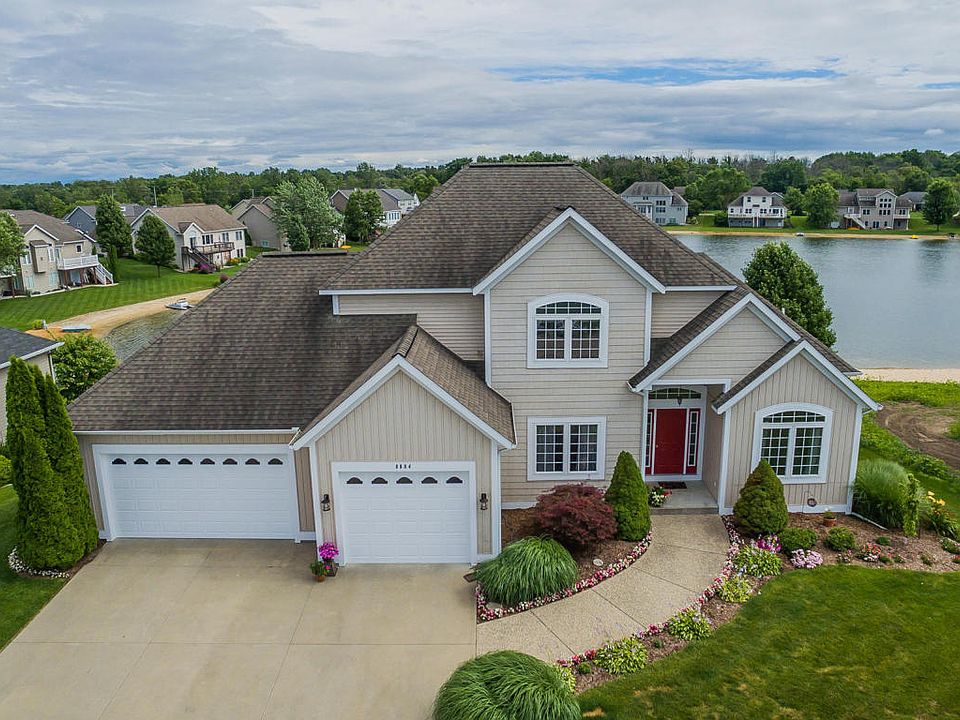 1st image of 8884 Amethyst Dr